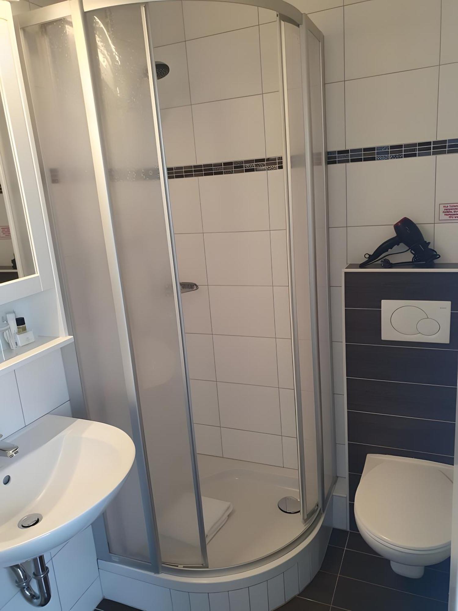 Hotel Sonnenhof Illertissen Eksteriør billede